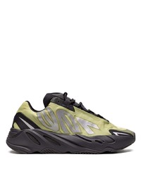 Мужские оливковые кроссовки от adidas YEEZY