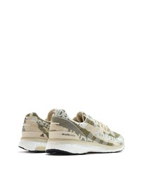 Мужские оливковые кроссовки от adidas