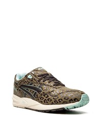 Мужские оливковые кроссовки от Asics