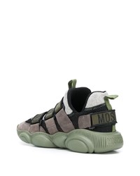 Мужские оливковые кроссовки от Moschino