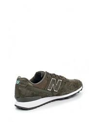 Женские оливковые кроссовки от New Balance