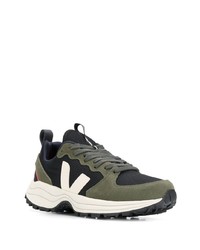 Мужские оливковые кроссовки от Veja