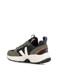 Мужские оливковые кроссовки от Veja