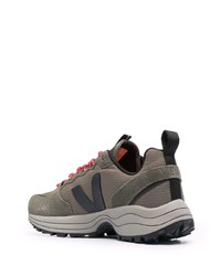 Мужские оливковые кроссовки от Veja