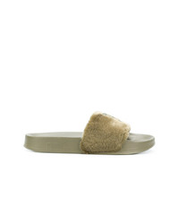 Оливковые меховые сандалии на плоской подошве от Fenty X Puma