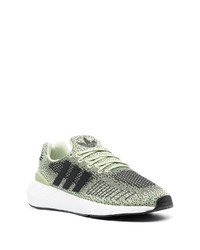 Мужские оливковые низкие кеды от adidas