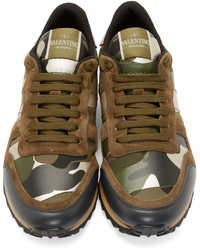 Мужские оливковые низкие кеды от Valentino