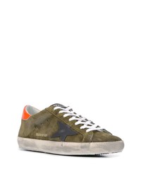 Мужские оливковые низкие кеды от Golden Goose