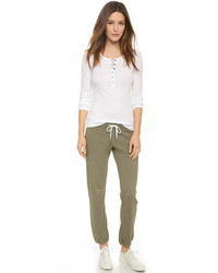 Женские оливковые спортивные штаны от Monrow