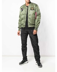 Мужской оливковый бомбер с вышивкой от Alpha Industries