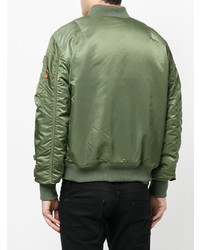 Мужской оливковый бомбер с вышивкой от Alpha Industries