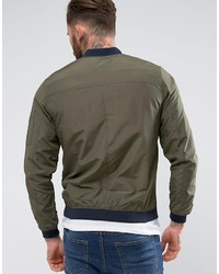 Мужской оливковый бомбер от Pull&Bear