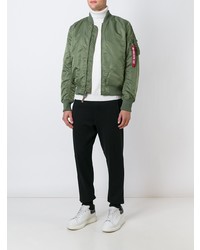 Мужской оливковый бомбер от Alpha Industries