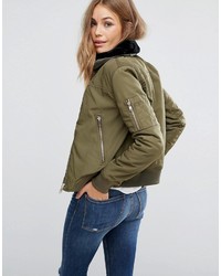 Женский оливковый бомбер от Mango