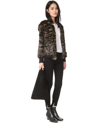 Женский оливковый бомбер от Jocelyn