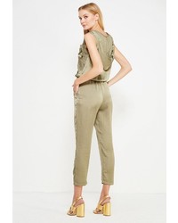 Оливковый комбинезон от Rinascimento