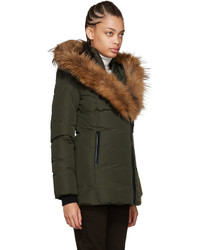 Женский оливковый пуховик от Mackage