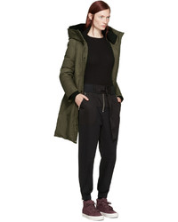 Женский оливковый пуховик от Mackage