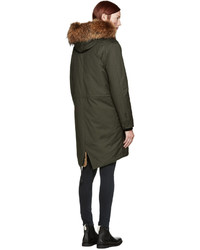 Женский оливковый пуховик от Mackage