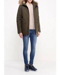 Женский оливковый пуховик от Helly Hansen