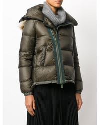 Женский оливковый пуховик от Sacai