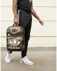 Мужской оливковый рюкзак с камуфляжным принтом от adidas Originals