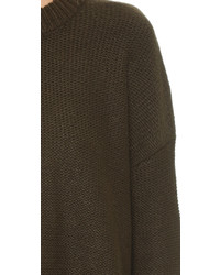 Оливковый свободный свитер от Knot Sisters