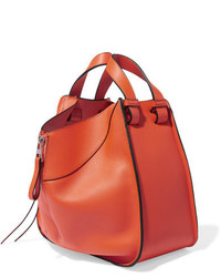 Оранжевая кожаная сумка через плечо от Loewe