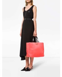 Оранжевая нейлоновая большая сумка от Prada