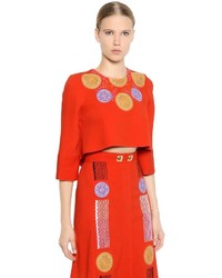 Оранжевая футболка с вышивкой