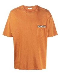 Мужская оранжевая футболка с круглым вырезом с вышивкой от Bode