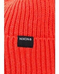 Мужская оранжевая шапка от Nixon