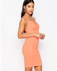 Оранжевое облегающее платье от Wow Couture