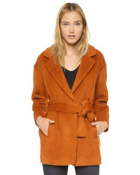 Женское оранжевое пальто от Designers Remix