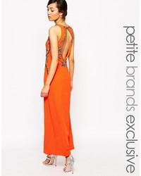 Оранжевое платье-макси с украшением