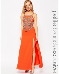 Оранжевое платье-макси с украшением
