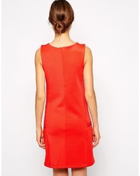 Оранжевое платье прямого кроя от Warehouse