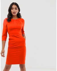 Оранжевое платье-футляр от Paper Dolls