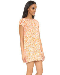 Оранжевое платье от Clayton