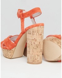 Оранжевые босоножки на каблуке от Faith