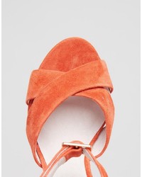 Оранжевые босоножки на каблуке от Faith