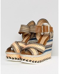 Оранжевые босоножки на танкетке от Missguided