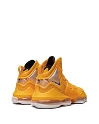 Мужские оранжевые высокие кеды от Nike