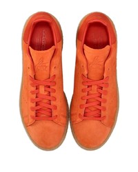 Мужские оранжевые замшевые низкие кеды от adidas