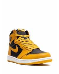 Мужские оранжевые кожаные высокие кеды от Jordan