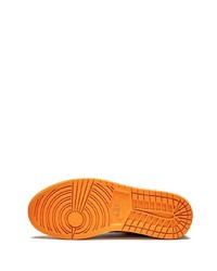 Мужские оранжевые кожаные высокие кеды от Jordan