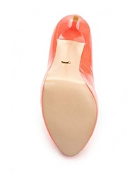 Оранжевые кожаные туфли от Vitacci