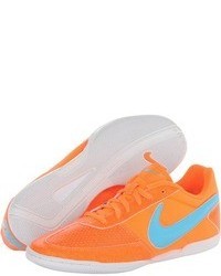 Оранжевые кроссовки