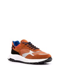 Мужские оранжевые кроссовки от Hogan