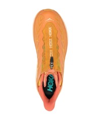 Мужские оранжевые кроссовки от Hoka One One